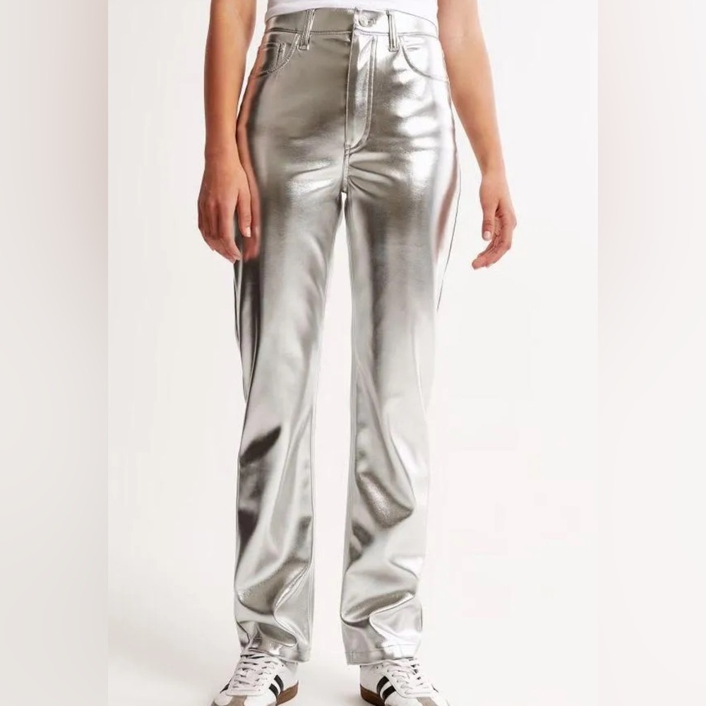 Abercrombie Curve Love 90s Relaxed High Rise Silver Metallic Pants NWT 26/2S